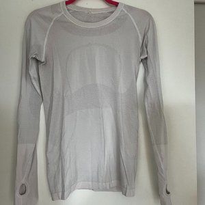 Lululemon Swiftly Tech shirt in white, size 6